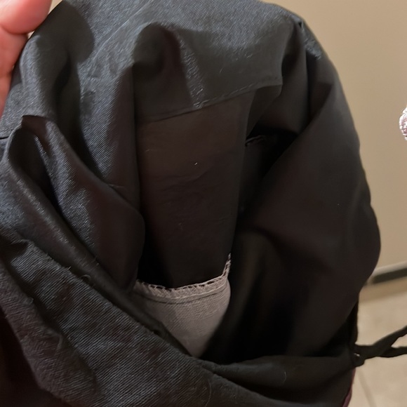 - Beautiful handbag golden elephant accents - Picture 10 of 10